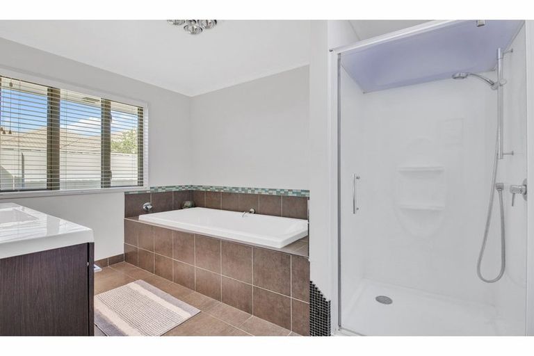 Photo of property in 12 Belgrave Drive, Rangiora, 7400