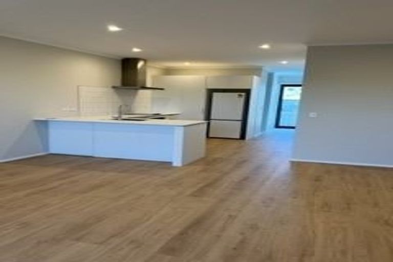 Photo of property in 2/21 Boyes Avenue, Whenuapai, Auckland, 0618