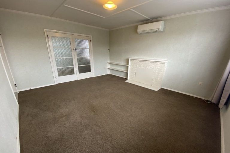 Photo of property in 85 Featherston Street, Takaro, Palmerston North, 4412