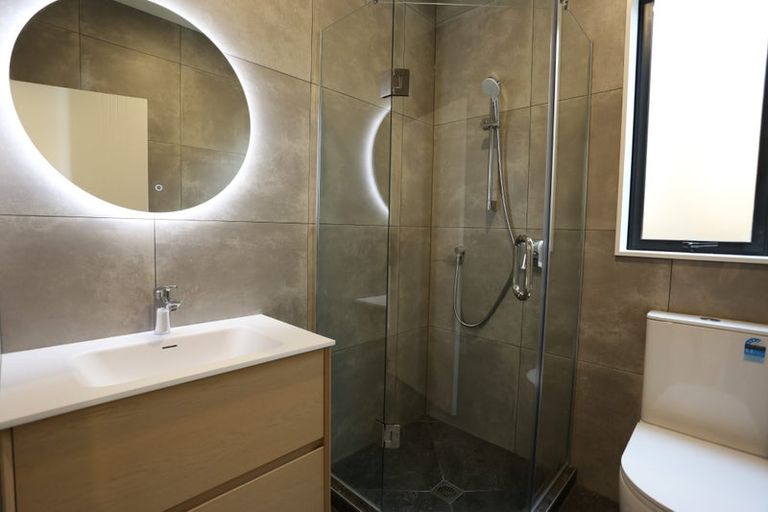 Photo of property in 46 Topliss Drive, Northcross, Auckland, 0632