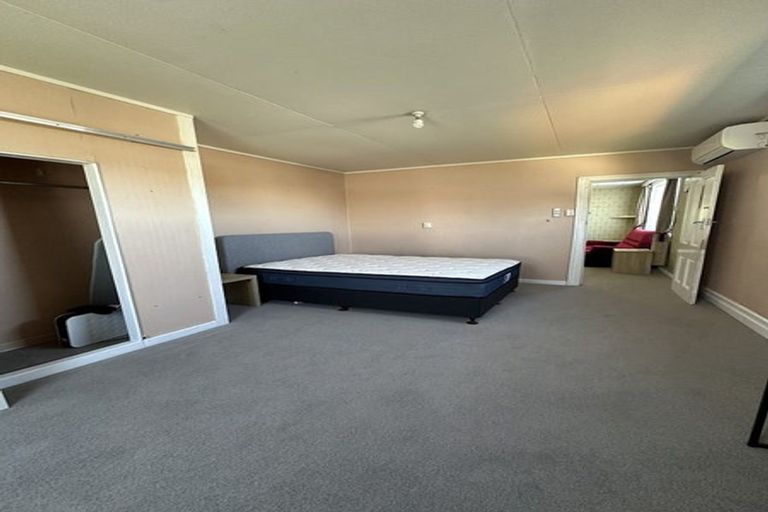 Photo of property in 398 South Road, Caversham, Dunedin, 9012