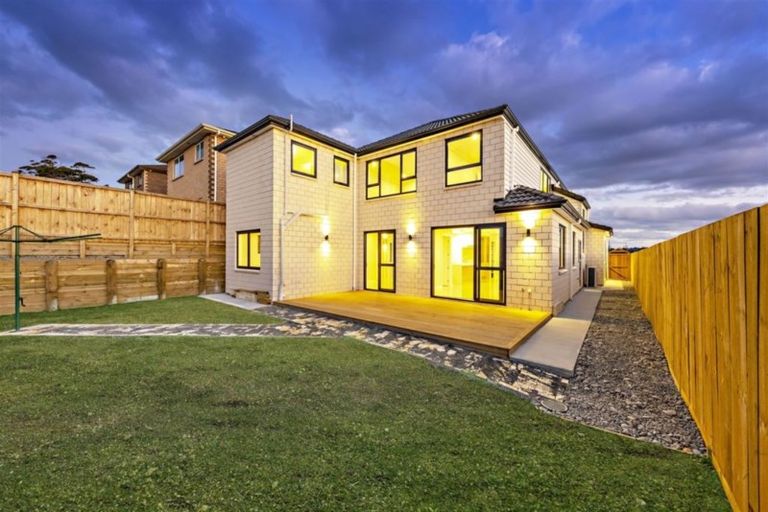 Photo of property in 38 Tinaku Road, Flat Bush, Auckland, 2019