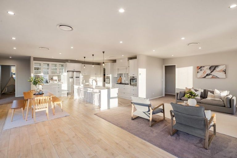 Photo of property in 129 Saint Kilda Road, Cambridge, 3434