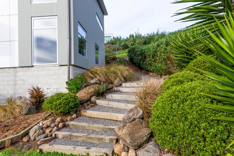 Photo of property in 10 Euan Sarginson Place, Diamond Harbour, Lyttelton, 8971