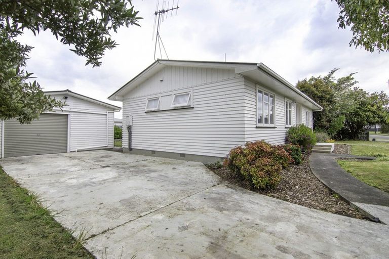 Photo of property in 1 Oriana Place, Highbury, Palmerston North, 4412