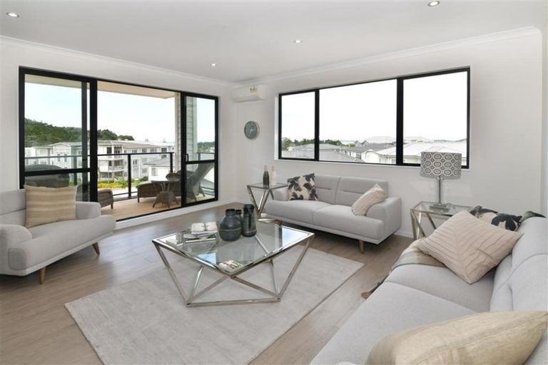 Photo of property in 61 Landmark Terrace, Orewa, 0931