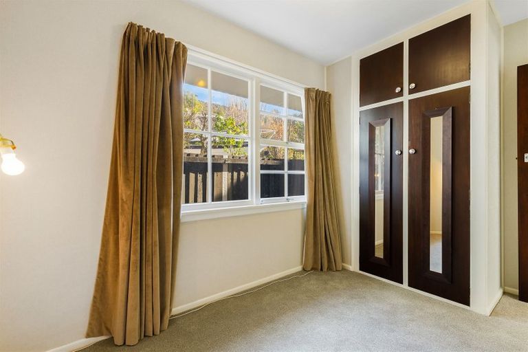 Photo of property in 5 Dalefield Drive, Cashmere, Christchurch, 8022