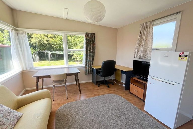 Photo of property in 2 Shaftesbury Street, Avonhead, Christchurch, 8042