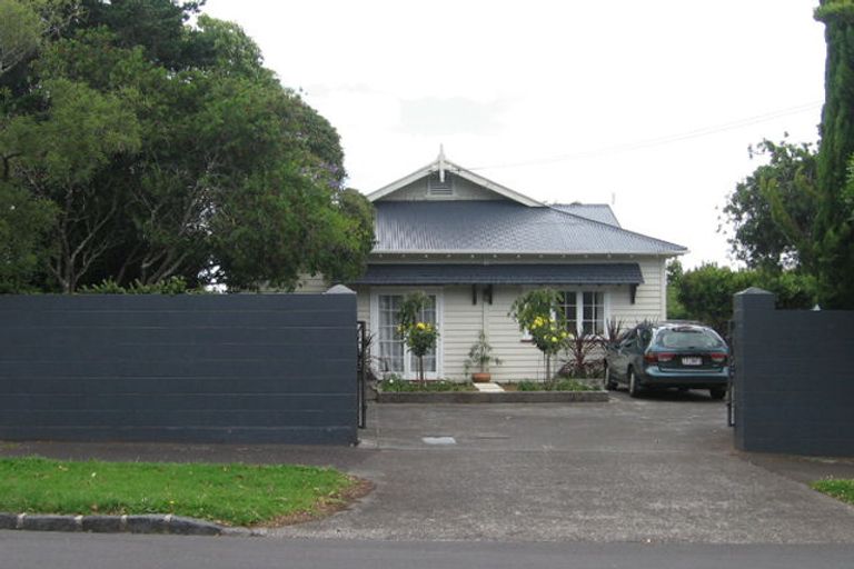 Photo of property in 47 Esplanade Road, Mount Eden, Auckland, 1024