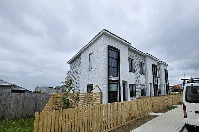 Photo of property in 35 Kapia Drive, Takanini, 2112