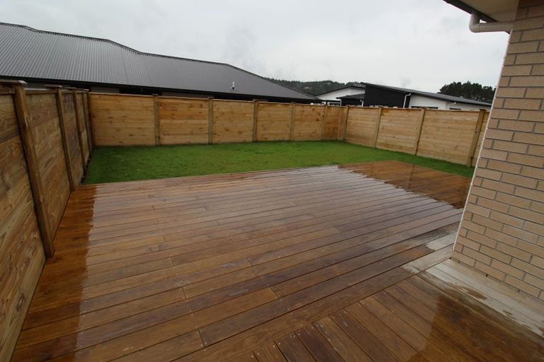 Photo of property in 15 Raymond Grace Avenue, Huapai, Kumeu, 0810