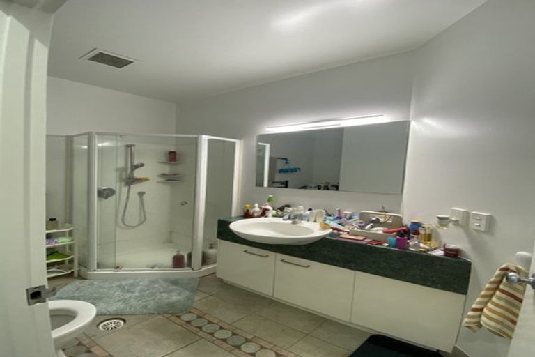 Photo of property in 1/15 Clearwater Cove, West Harbour, Auckland, 0618