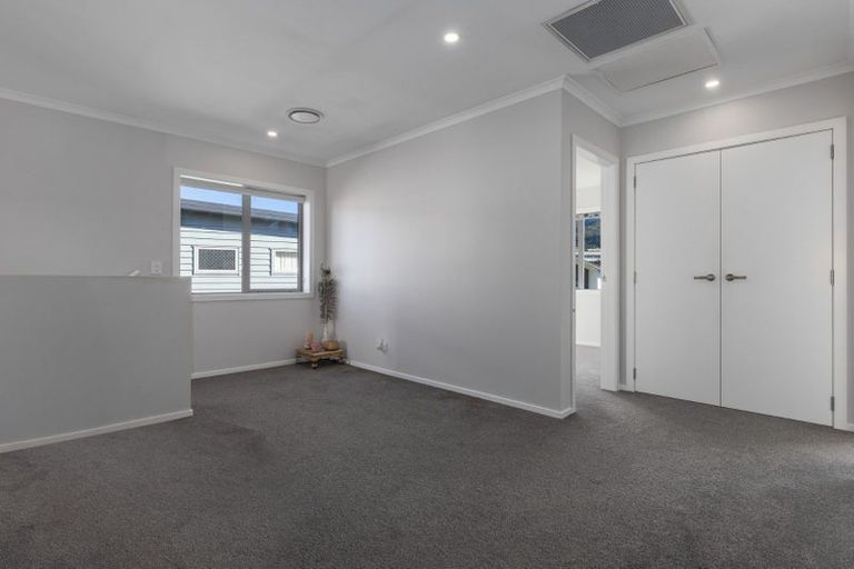 Photo of property in 34 Bluff Road, Kenepuru, Porirua, 5022