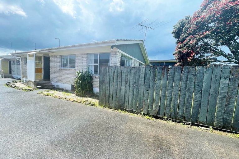 Photo of property in 4/3 Corin Avenue, Manurewa, Auckland, 2102