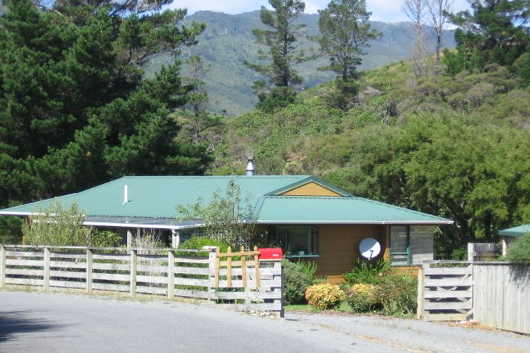 Photo of property in 6 Roseveare Grove, Te Marua, Upper Hutt, 5018