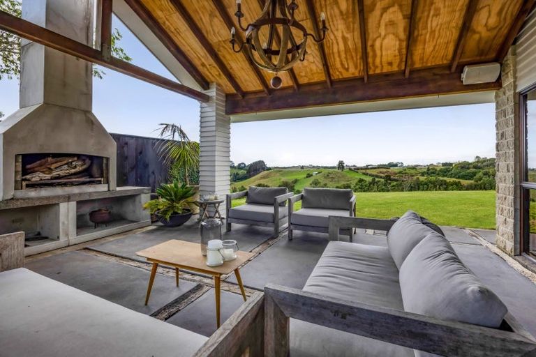 Photo of property in 515 Carrington Road, Hurworth, New Plymouth, 4371