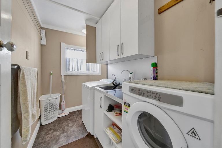 Photo of property in 29 Douglas Street, Hawera, 4610