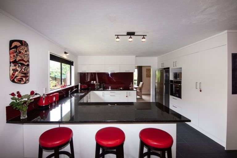 Photo of property in 75 Halswater Drive, Churton Park, Wellington, 6037