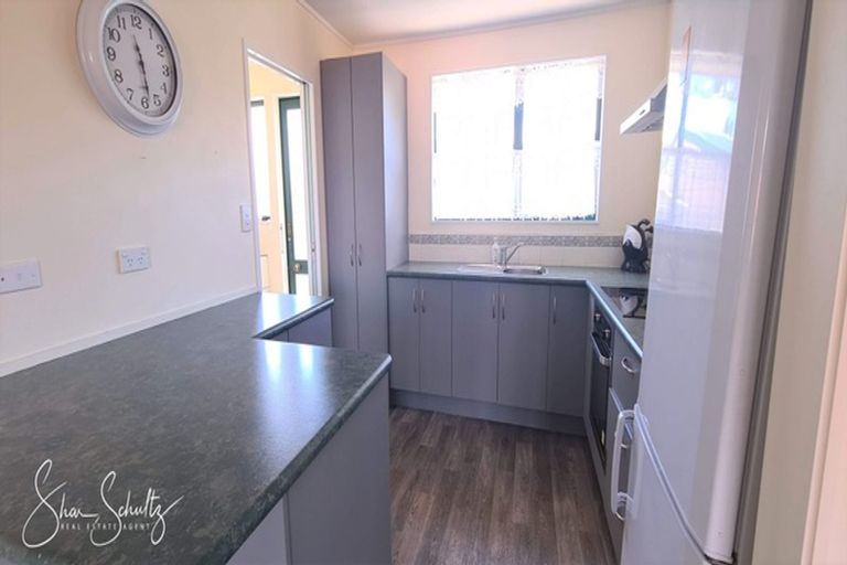 Photo of property in 6 Ash Grove, Maungaturoto, 0520