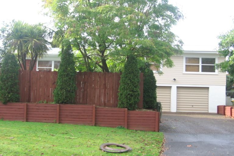 Photo of property in 3/28 Ray Small Drive, Papakura, 2110