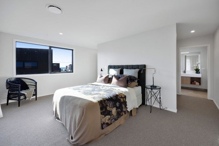 Photo of property in 10 Eliot Street, New Plymouth, 4310