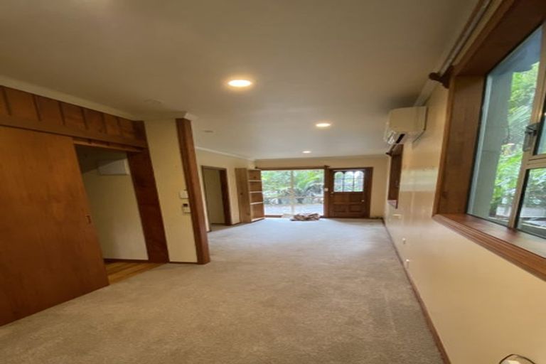 Photo of property in 18 Tinopai Road, Titirangi, Auckland, 0604