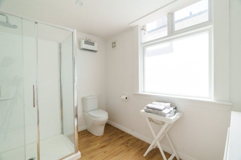 Photo of property in 380 Bay View Road, Saint Clair, Dunedin, 9012