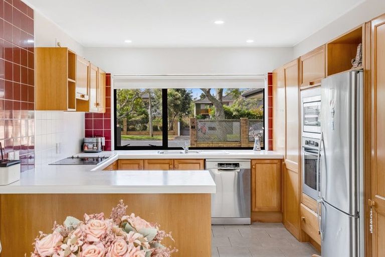 Photo of property in 1/21 Eastern Beach Road, Eastern Beach, Auckland, 2012