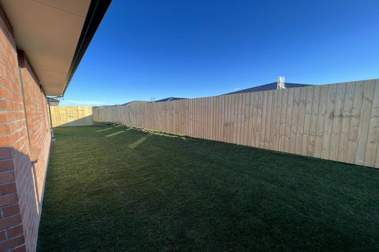 Photo of property in 14 Ned Place, Halswell, Christchurch, 8025