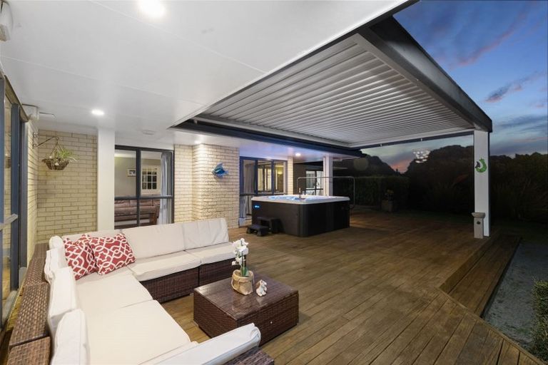 Photo of property in 132 Muriwai Valley Road, Muriwai, Waimauku, 0881