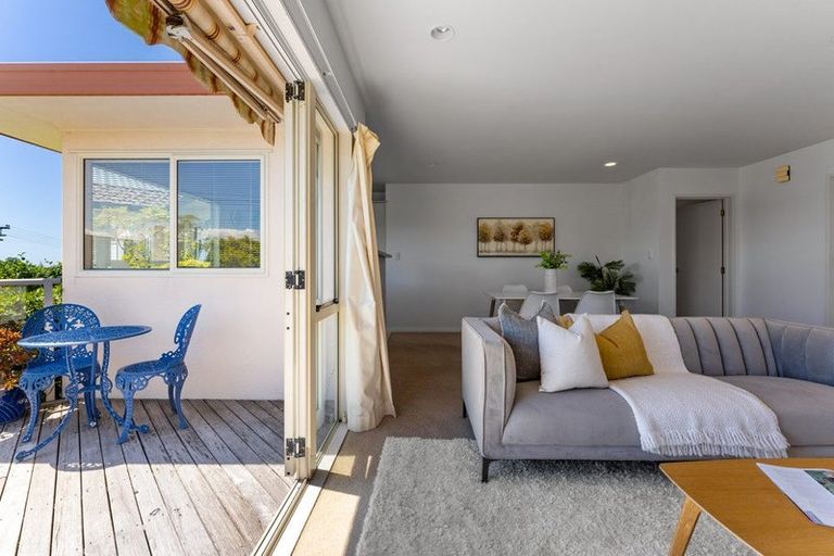 Photo of property in 3 Beach Road, Manly, Whangaparaoa, 0930