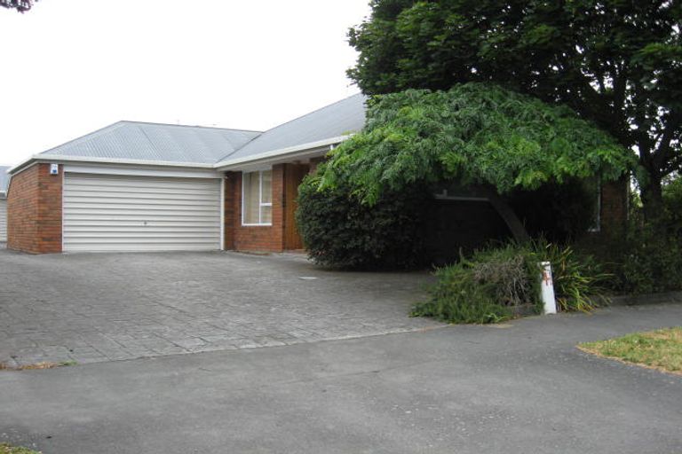 Photo of property in 1/19 Siska Place, Upper Riccarton, Christchurch, 8041