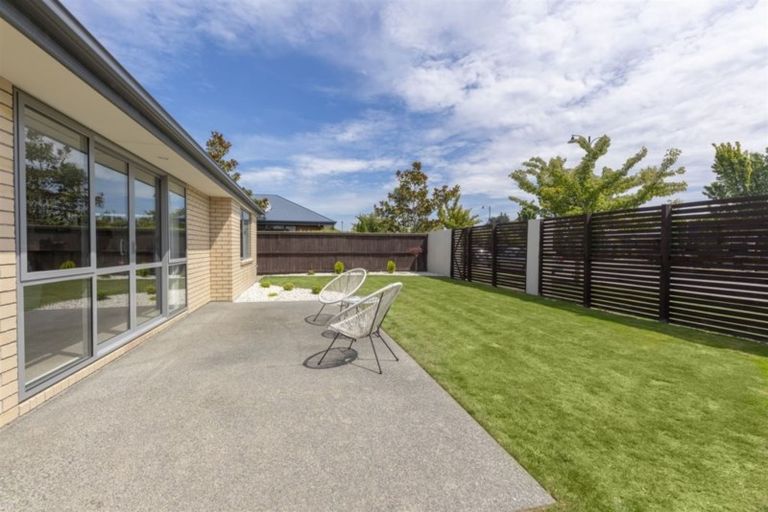 Photo of property in 10 Charente Way, Yaldhurst, Christchurch, 8042