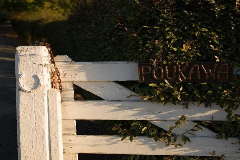 Photo of property in 425 Te Mahanga Road, Poukawa, Hastings, 4178