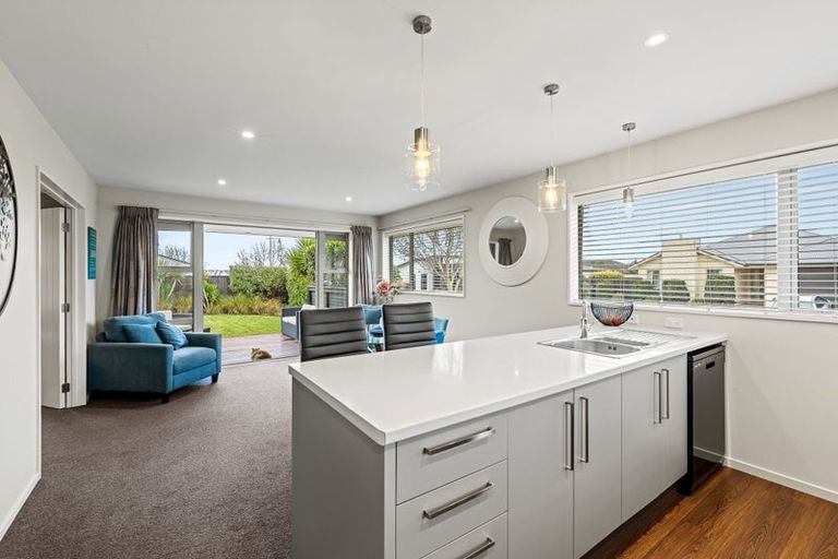 Photo of property in 7 Seaward Street, Pegasus, 7612