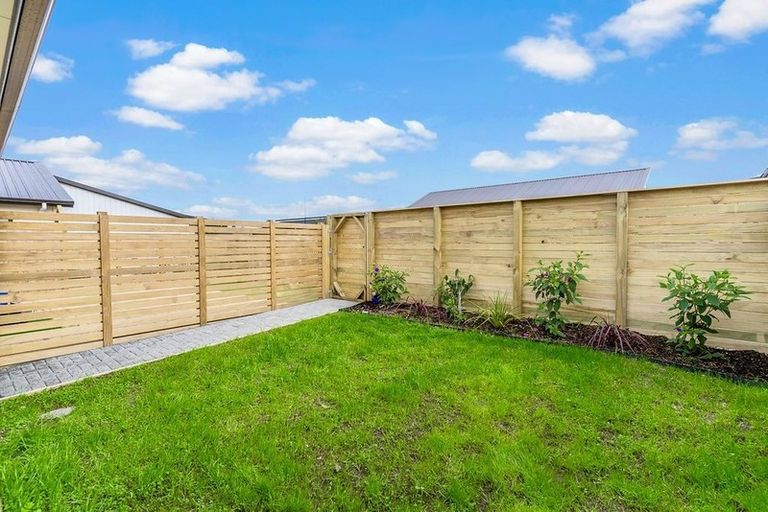 Photo of property in 15a Tributary Parade, Karaka, Papakura, 2113