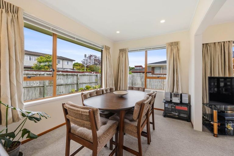 Photo of property in 5/33 Swanson Road, Henderson, Auckland, 0610