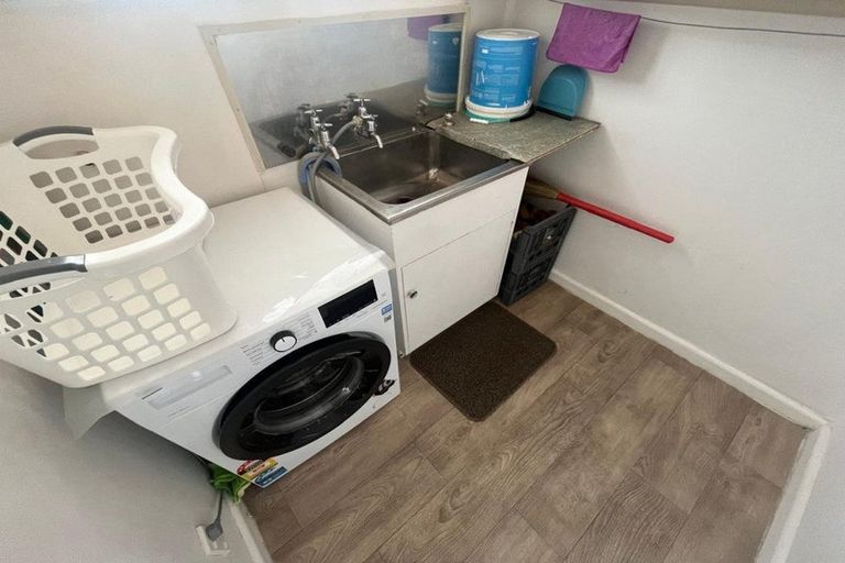 Photo of property in 2/91 Lynwood Road, New Lynn, Auckland, 0600