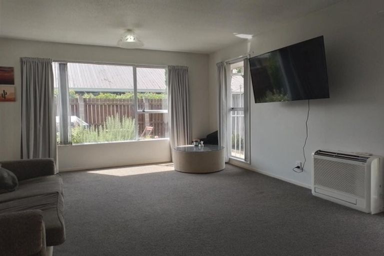 Photo of property in 247a Avonhead Road, Avonhead, Christchurch, 8042