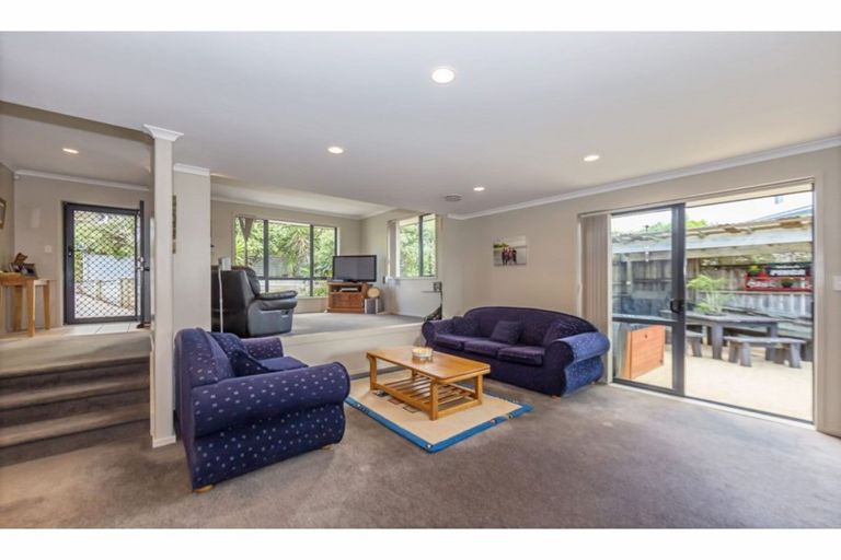 Photo of property in 98 Greenhithe Road, Greenhithe, Auckland, 0632