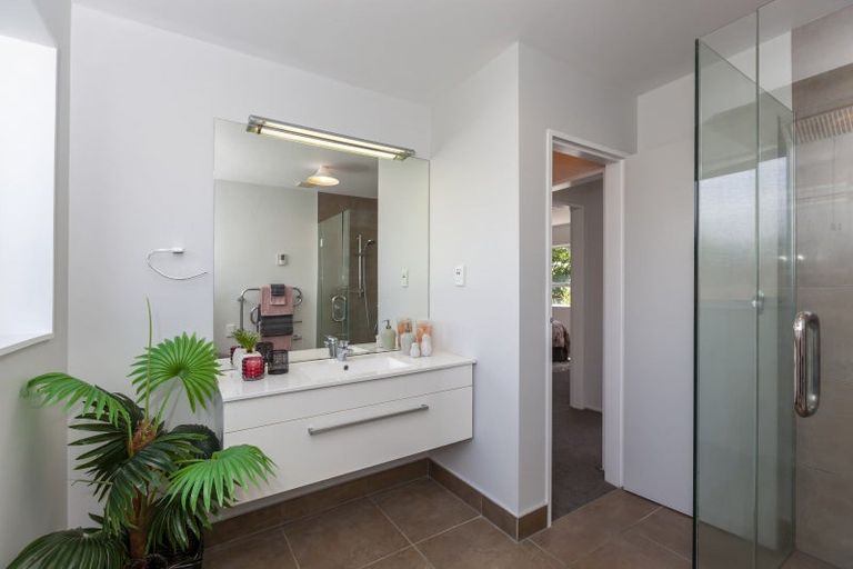 Photo of property in 6-6a Nola Avenue, Raumati Beach, Paraparaumu, 5032