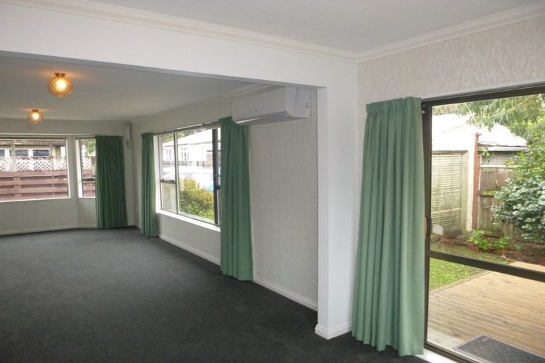 Photo of property in 85a Cambridge Terrace, Waterloo, Lower Hutt, 5011