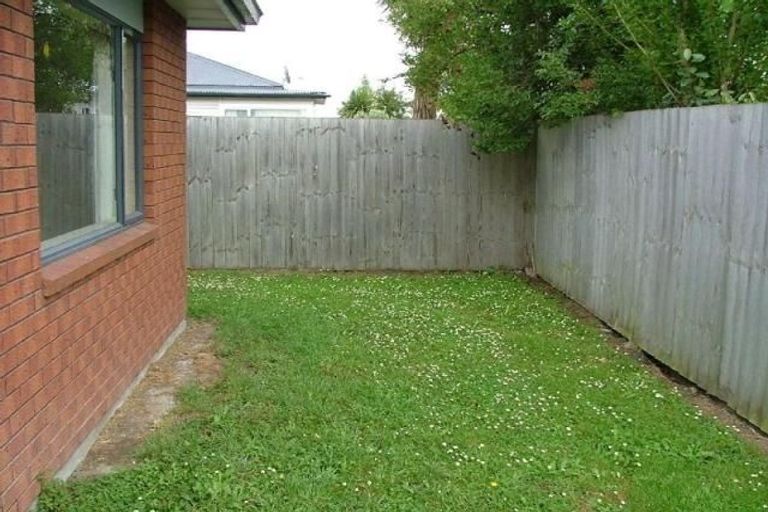 Photo of property in 11/11a Euston Street, Riccarton, Christchurch, 8041