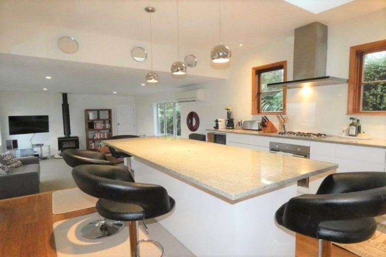 Photo of property in 43 Homebush Road, Khandallah, Wellington, 6035