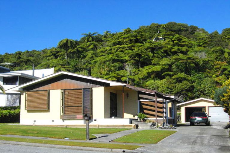 Photo of property in 23 Coates Street, Greymouth, 7805