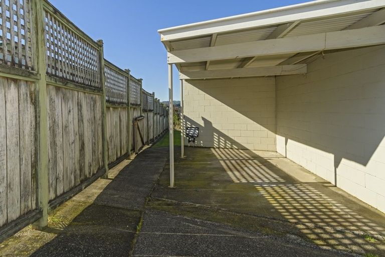 Photo of property in 2b Slade Street, Greerton, Tauranga, 3112