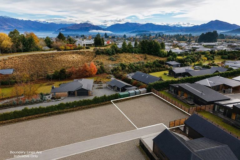 Photo of property in 15 Kamana Rise, Wanaka, 9382