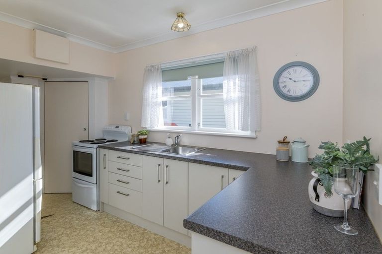 Photo of property in 7 Carlisle Street, Levin, 5510