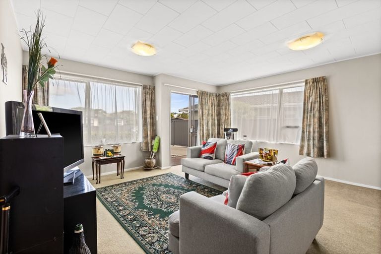 Photo of property in 1/5 Somerset Place, Taradale, Napier, 4112