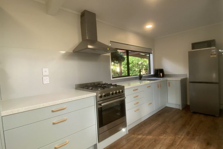 Photo of property in 5 Hira Street, Waikanae, 5036